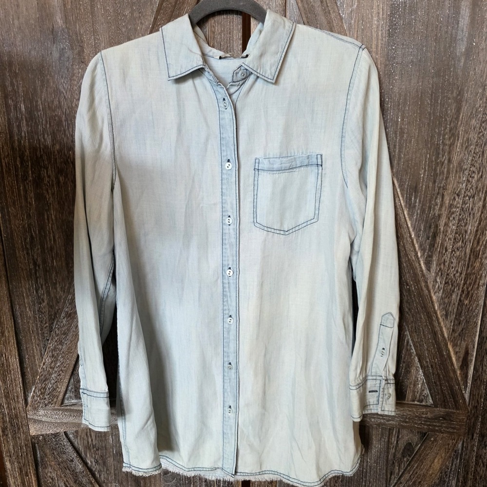 Soft Surroundings Womens Size Small Blue Denim Button Up Long Sleeve Lightweight